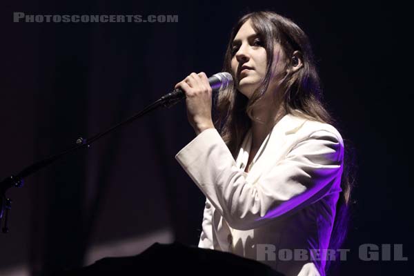 WEYES BLOOD - 2019-11-01 - PARIS - Grande Halle de La Villette - Nef - Natalie Mering